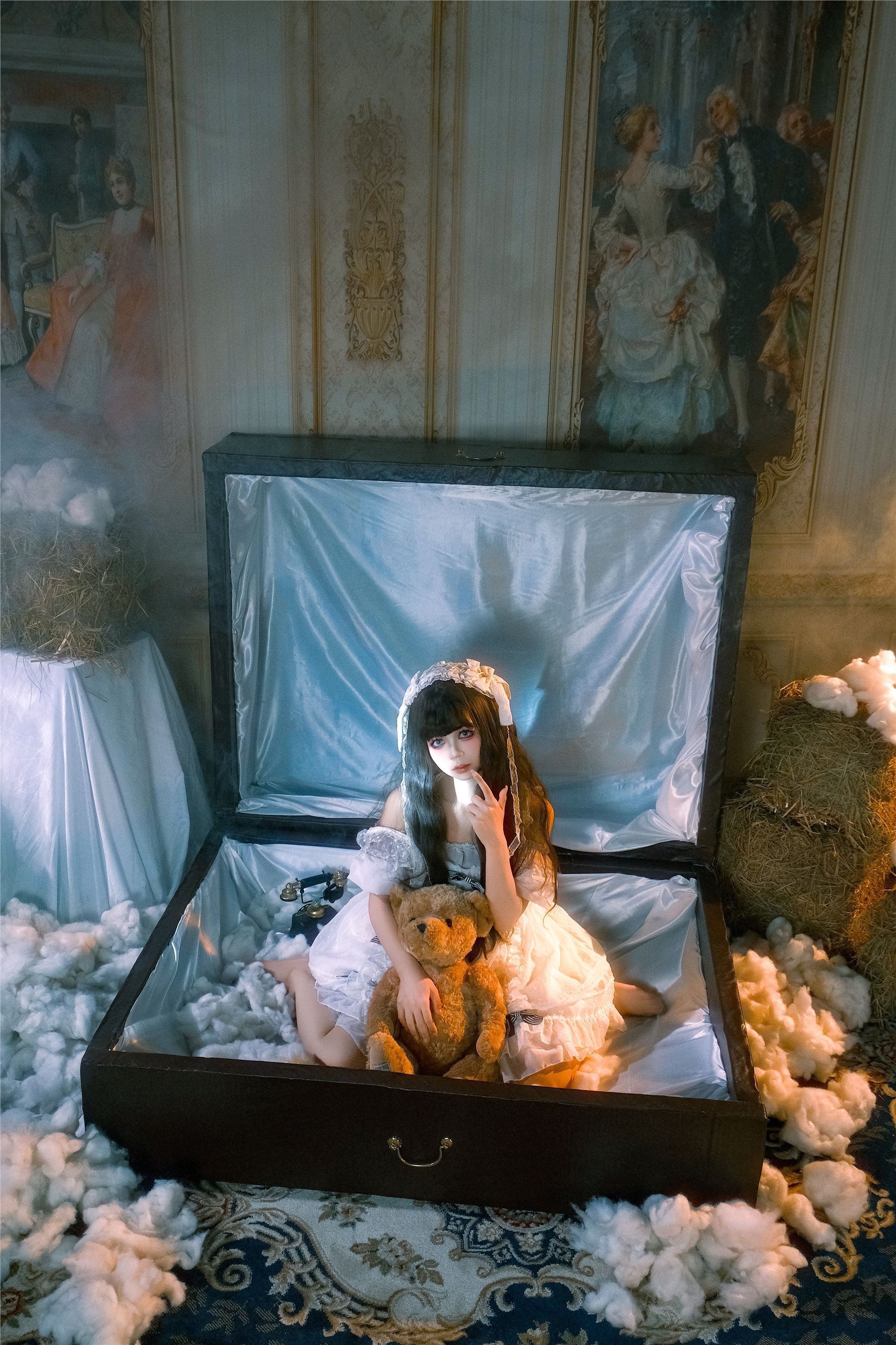 YITUYU艺图语 2025.01.21 皮箱里面的洋娃娃 蘑菇